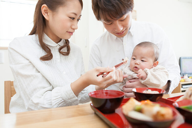 お食い初め写真の撮り方は?生後100日を自宅でお祝い!