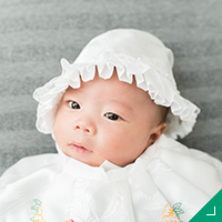 かわいい赤ちゃんの成長記録をおしゃれな写真に残す撮り方